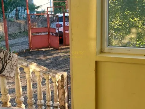 Собственный дом в селе Ахалшени Хелвачаурского муниципалитета.