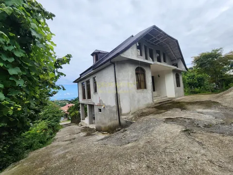 Собственный дом в Махинджаури.