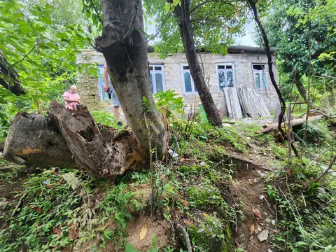 Продается земельный участок по выгодной цене.