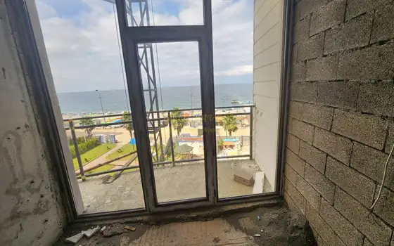 Квартира на пляже в Гонио.