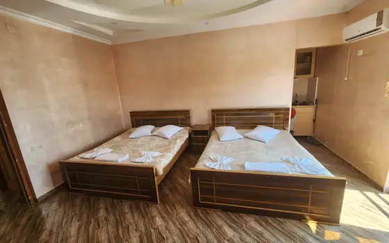 Гостиница на 4 номера в Уреки.