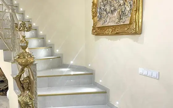 В Чакви продается 3-этажная вилла в богемном стиле с панорамным видом на море.