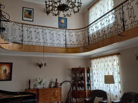 Элитный частный дом в городе Тбилиси.