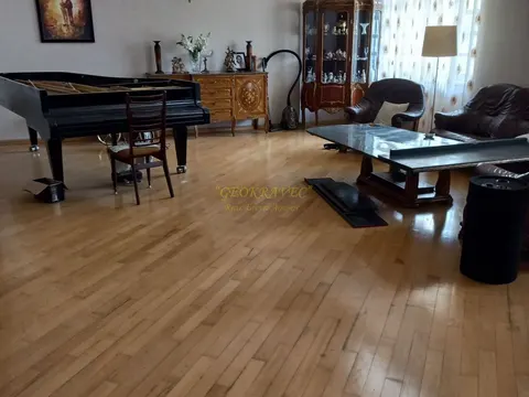 Элитный частный дом в городе Тбилиси.