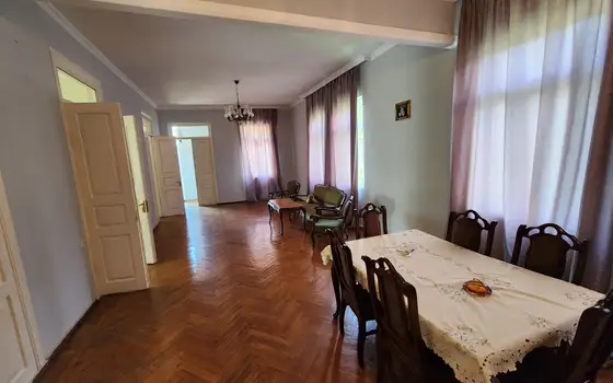 Загородный дом в 800 метрах от моря.