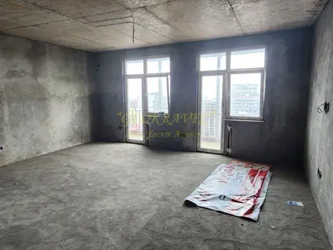 Продается квартира в центре города от собственника с видом на горы, море  и город Батуми.