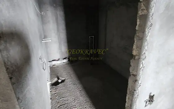 Продается квартира в центре города от собственника с видом на горы, море  и город Батуми.