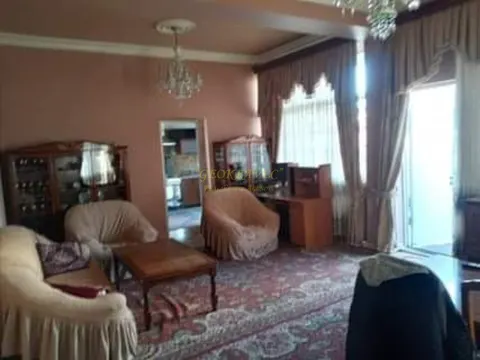 Продается частный дом гостиничного типа на 15 номеров в центре города Батуми.