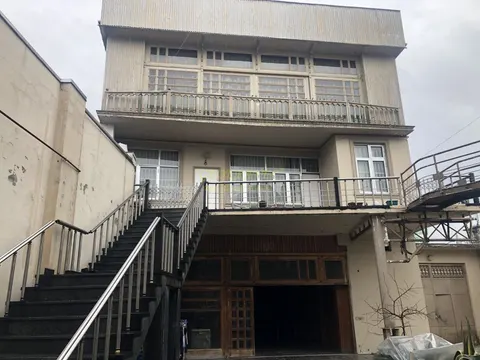 Продается частный дом гостиничного типа на 15 номеров в центре города Батуми.
