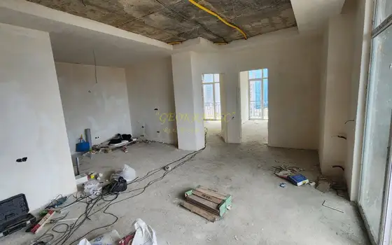 Трехкомнатная квартира с видом на море.