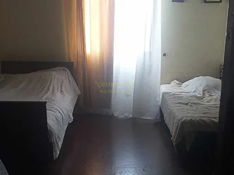 Продается дом с земельным участком.