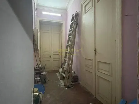 Коммерческое в центре города Тбилиси.