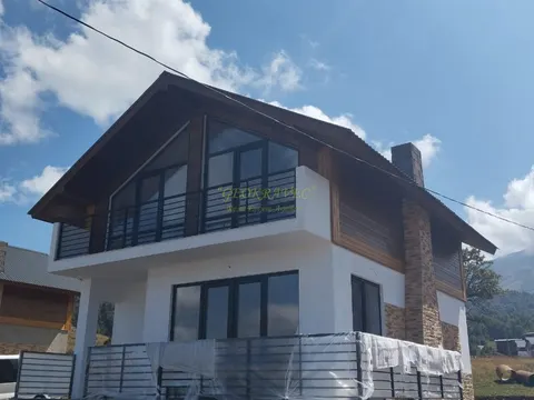 Продается частный загородный дом в Бакуриани. - სურათი 1