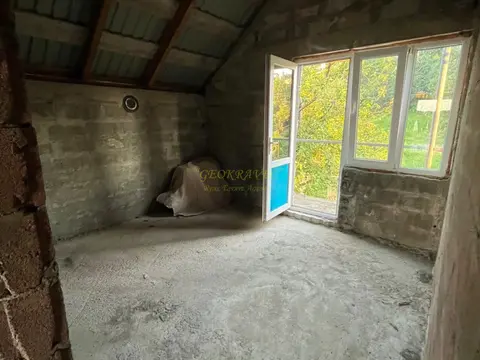 Собственный двухэтажный дом с видом на море.