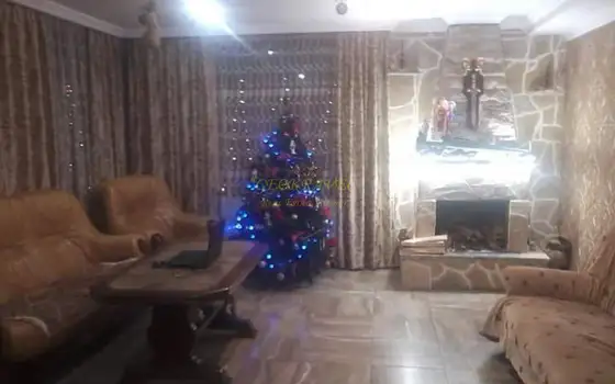 Продается частный загородный дом в Бакуриани.