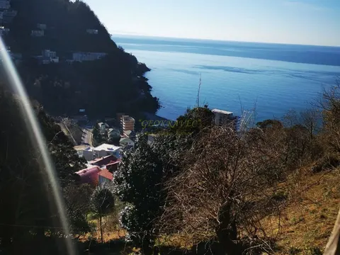 Земельный участок в Квариати с видом на море.
