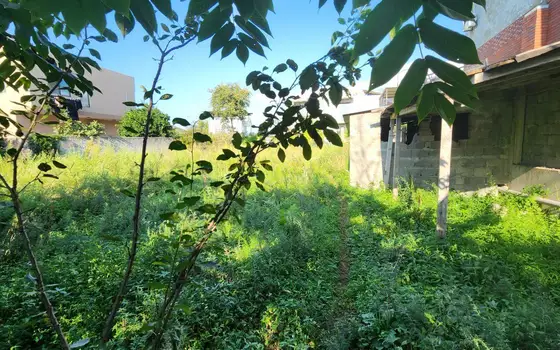 Продается земельный участок несельскохозяйственного назначения.