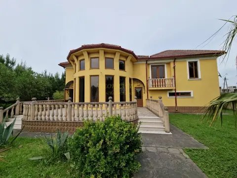 Вилла на берегу Черного моря в Григолети. - изображение 1