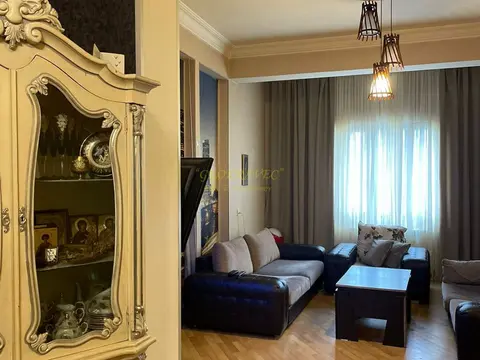 Трехкомнатная квартира в центре города.