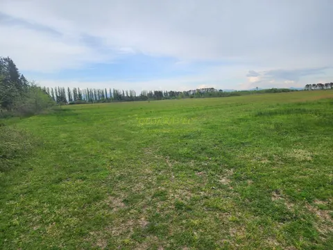 Земля для продажи.