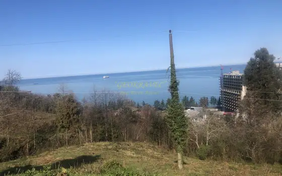 Продается земельный участок с видом на море и на горы в Махинджаури. - სურათი 1