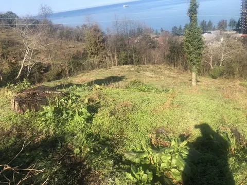 Продается земельный участок с видом на море и на горы в Махинджаури.