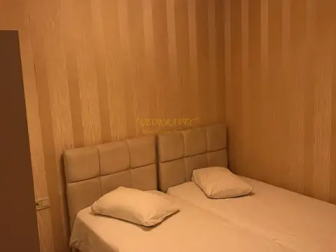 Трехкомнатная квартира в центре города.