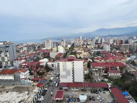 Продается квартира с видом на море.