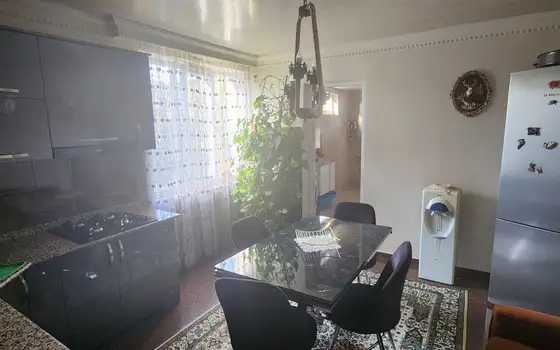 Собственный двухэтажный дом.