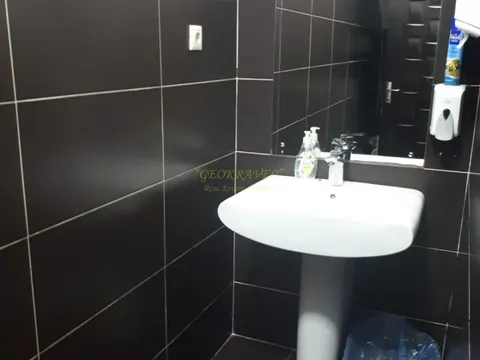 Продается действующий ресторан в центре старого города Батуми.