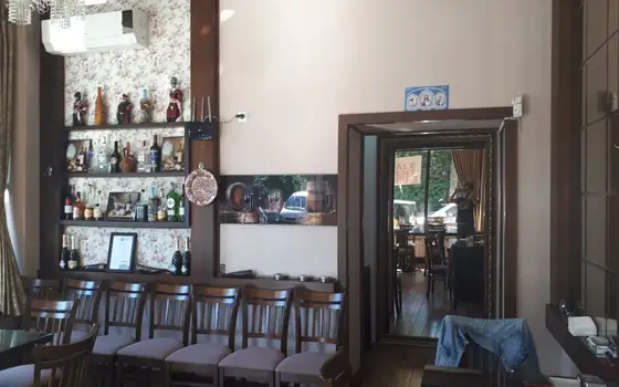 Продается действующий ресторан в центре старого города Батуми.