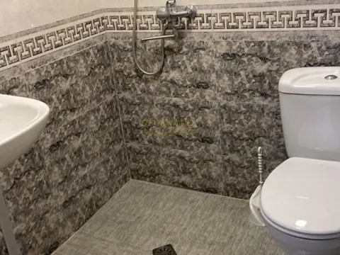 10-комнатная действующая гостиница в Уреки.
