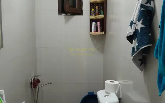 Продаются две квартиры.