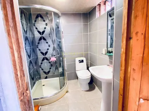 Продается трех этажный частный дом в городе Батуми.
