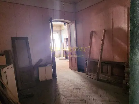 Квартира в старой части города.