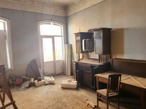 Квартира в старой части города.
