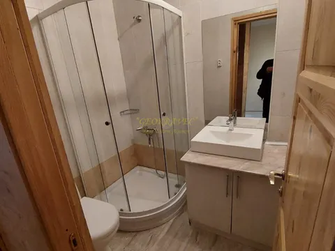 Продается коттедж в жилом комплексе в Бакуриани.