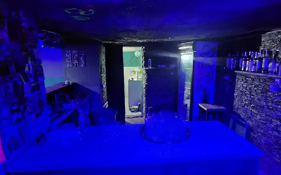 Продается коммерческое помещение в центре города.