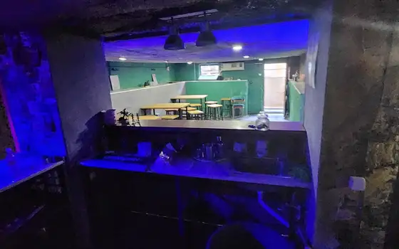 Продается коммерческое помещение в центре города.