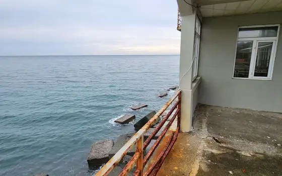 Дом на берегу Черного моря.