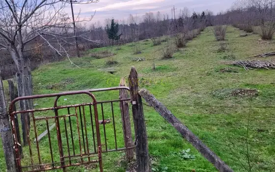 Инвестиционный земельный участок на берегу реки.