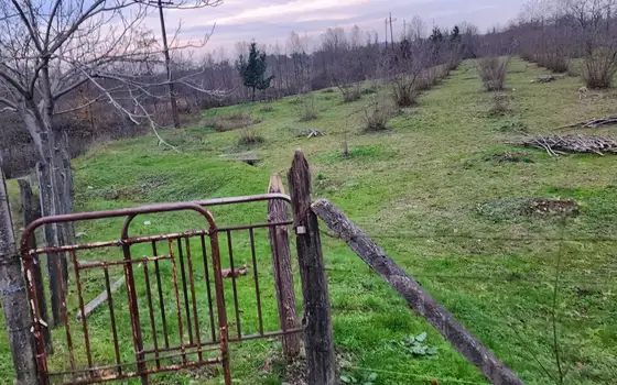 Инвестиционный земельный участок на берегу реки.