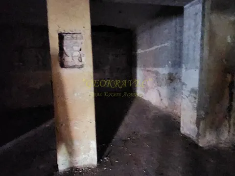 Сдается коммерческое помещение в центре города.