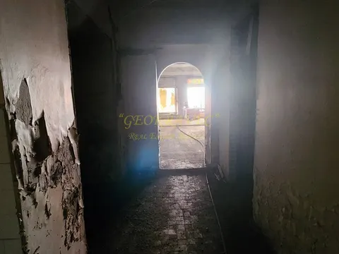 Сдается коммерческое помещение в центре города.
