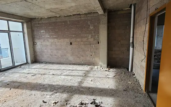 2-room apartment in Makhinjauri near the sea - image 1