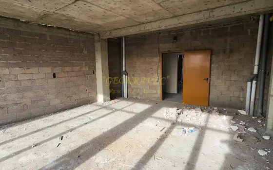 Продается квартира у моря в центре Махинджаури.