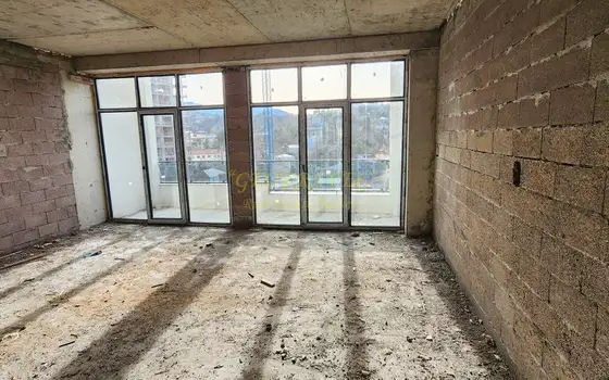 Продается квартира у моря в центре Махинджаури.