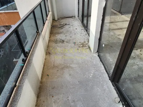 Продается квартира у моря в центре Махинджаури.