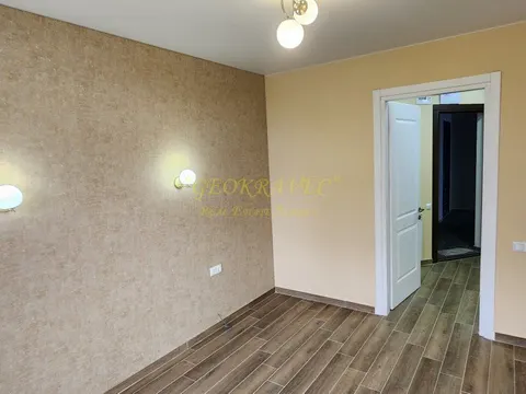 Отремонтированная квартира с видом на море.