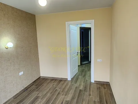 Отремонтированная квартира с видом на море.